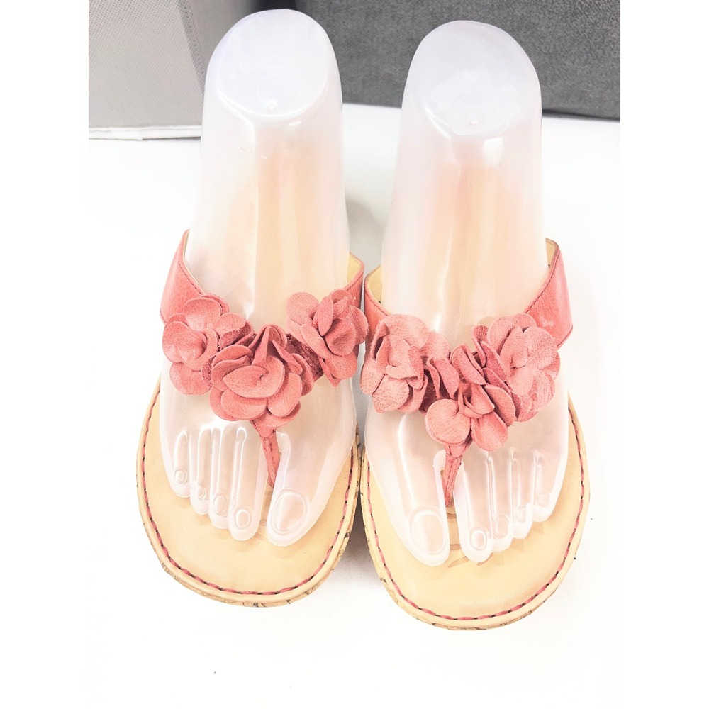 Born Mai Coral Pink Leather Floral Thong Platform Wedge Sandals Womens 8 B93805